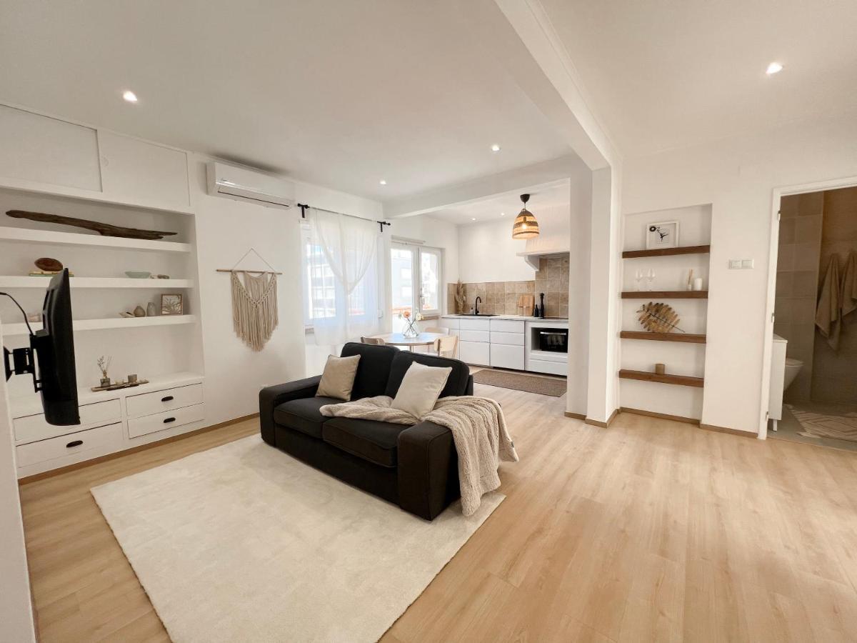 Capitao Ribeiro Surf House Apartment Коста да Капарика Екстериор снимка